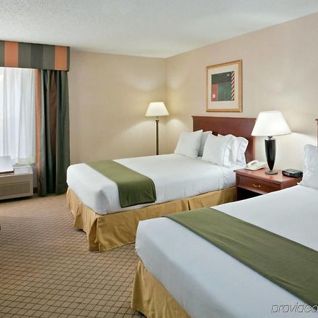 Windsor Inn & Suites Dodge City Ruang foto