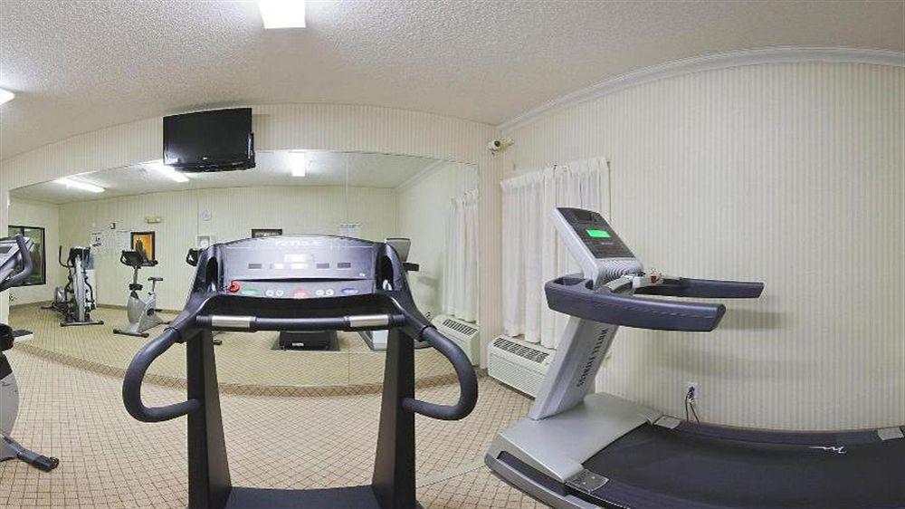 Windsor Inn & Suites Dodge City Bagian luar foto