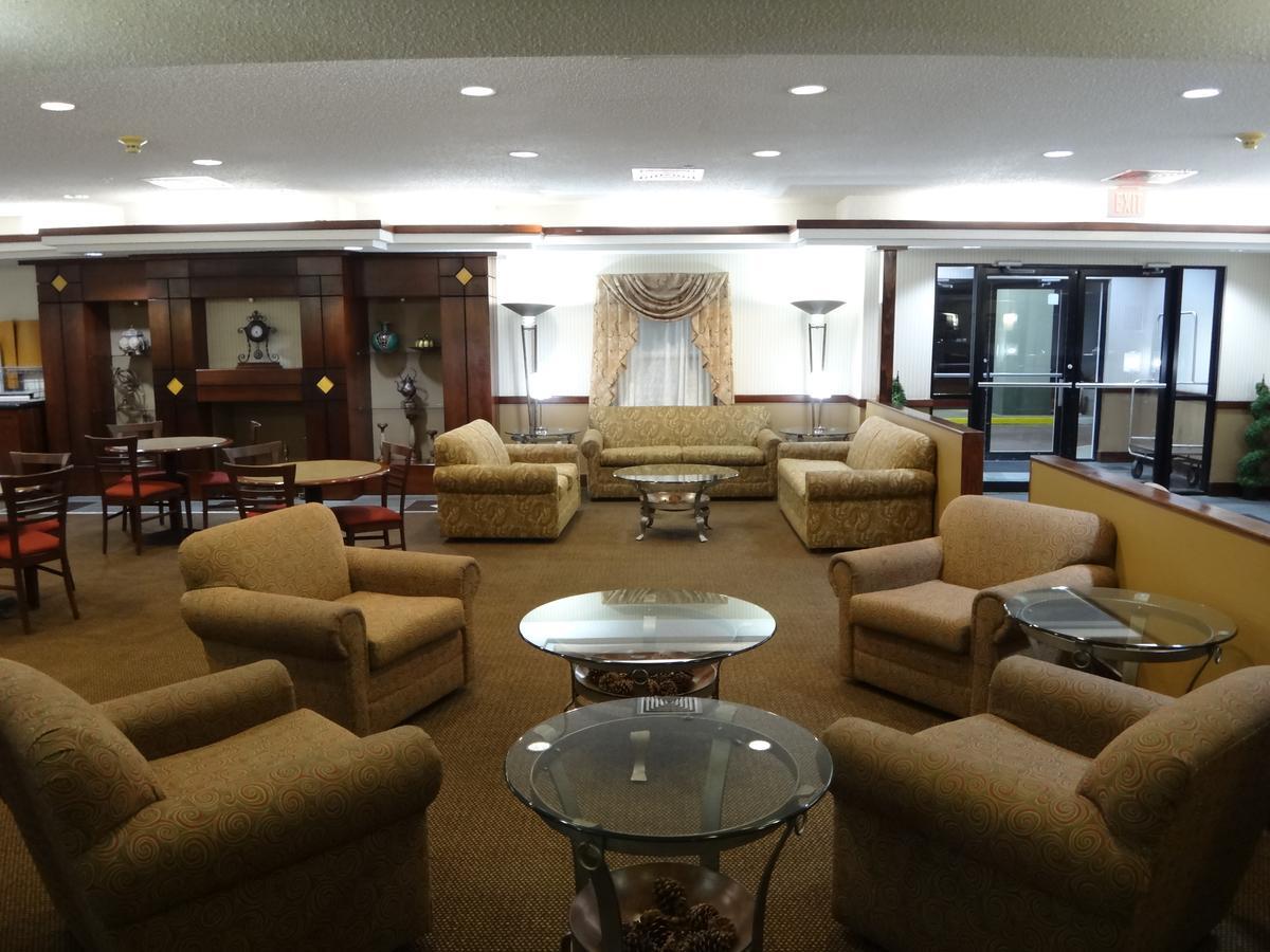 Windsor Inn & Suites Dodge City Bagian luar foto