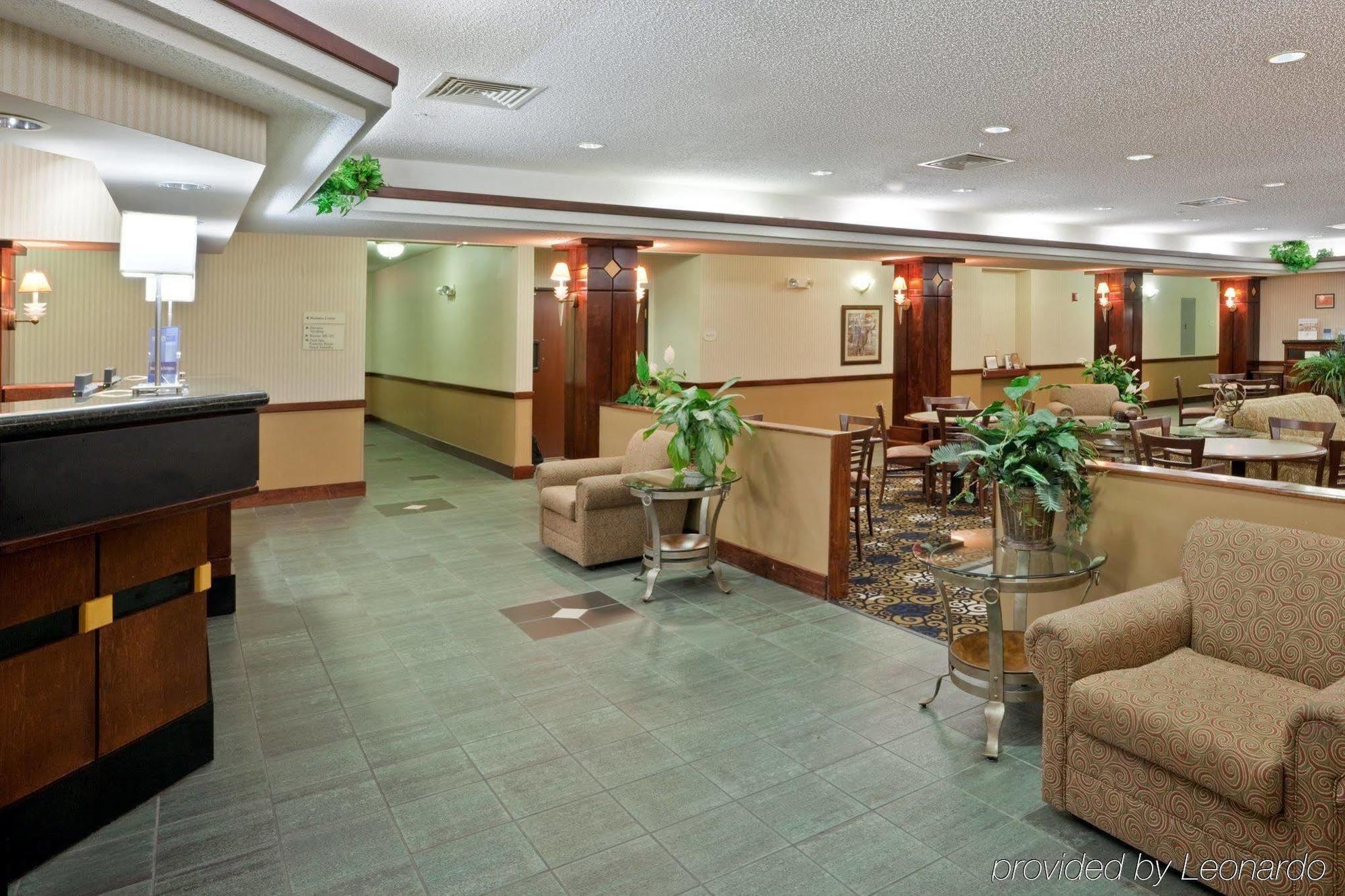 Windsor Inn & Suites Dodge City Bagian luar foto